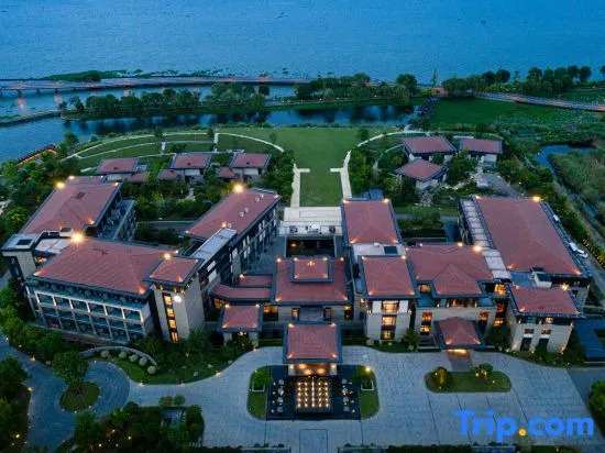 North Arcus Hotel