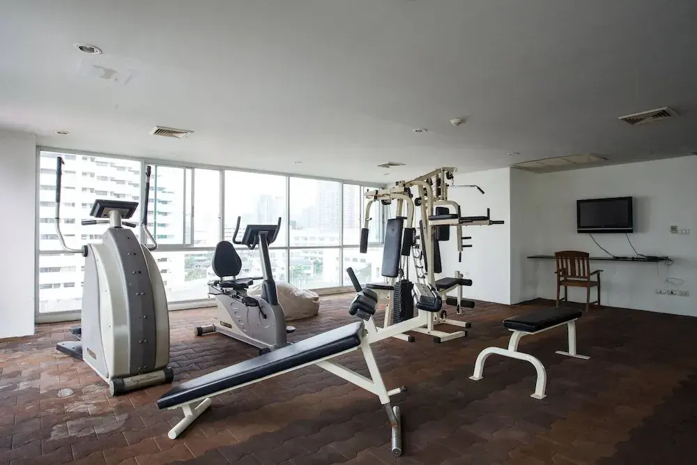 7A - 2 Bedrooms and 2 Bathrooms Located at Downtown Apartment With Shared Pool