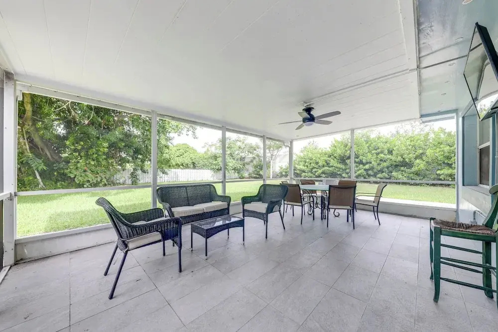 4 Mi to Ocean: Family Getaway in Pompano Beach!