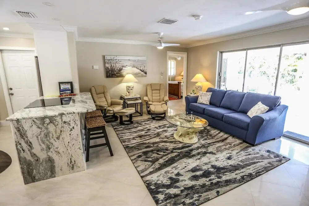 7965 Estero - Paradise Point