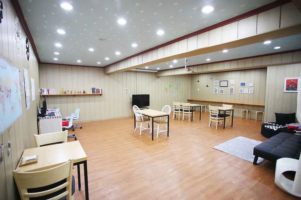 Mori Guesthouse - Hostel