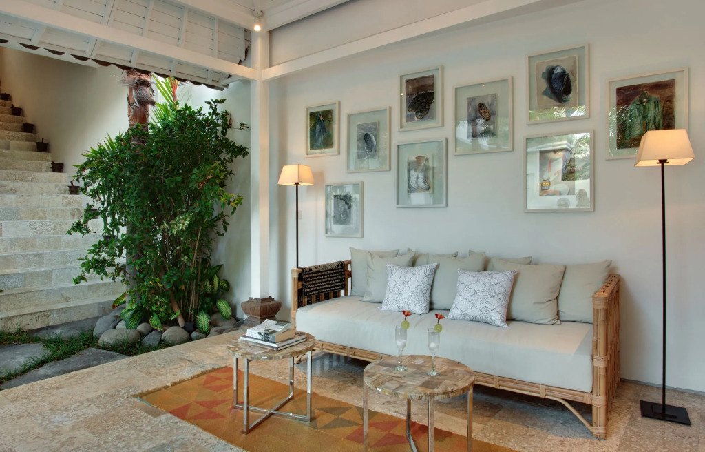 Room & Vespa 4 - Central Seminyak Near Beach