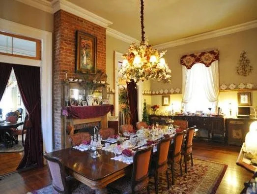 HH Whitney House - A Bed & Breakfast on the Historic Esplanade