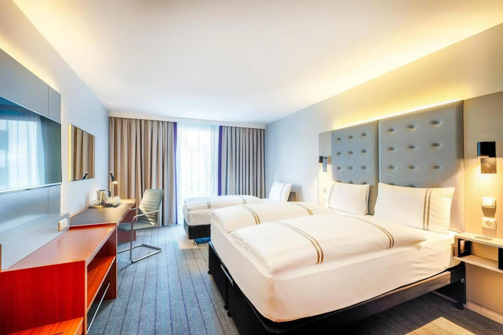 Отель Premier Inn Frankfurt City Europaviertel
