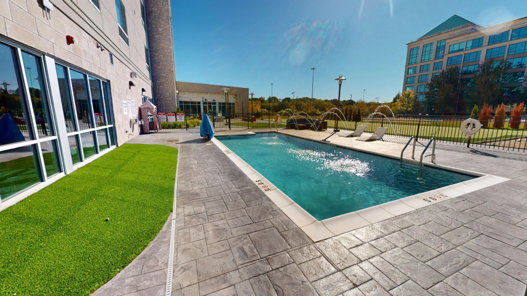 Holiday Inn Express & Suites Chicago Schaumburg by IHG