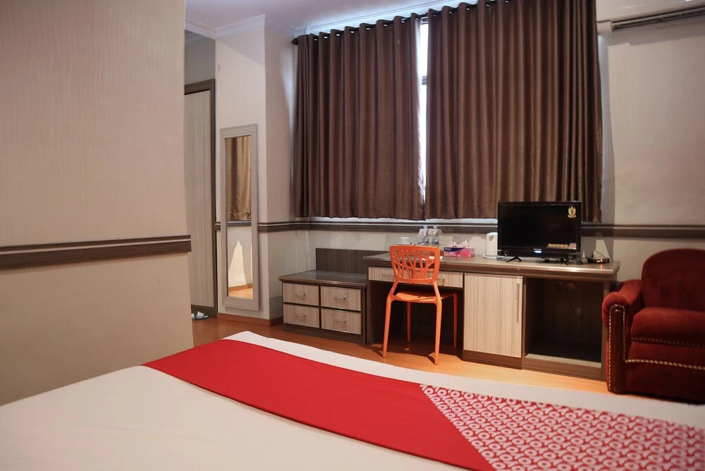 Mona Plaza Hotel