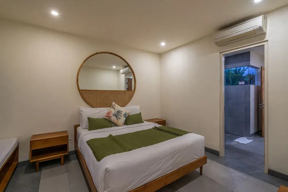 Villa Nestor - New Contemporary 3bd villa next to the Beach