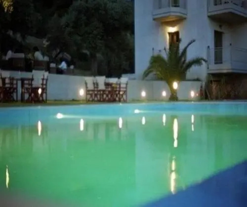 Hotel Yades