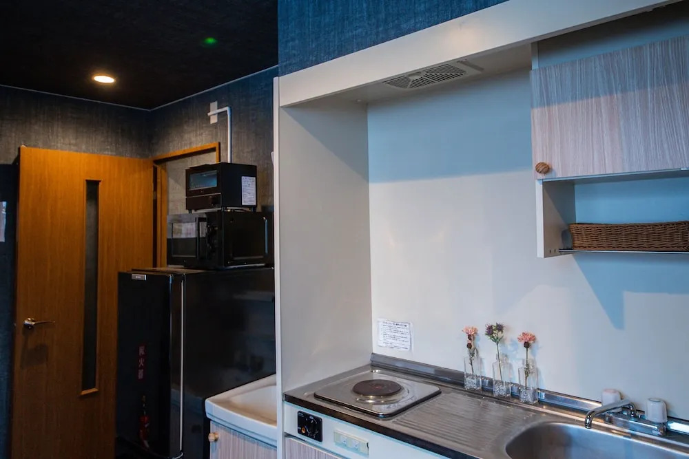 Silk Court 202