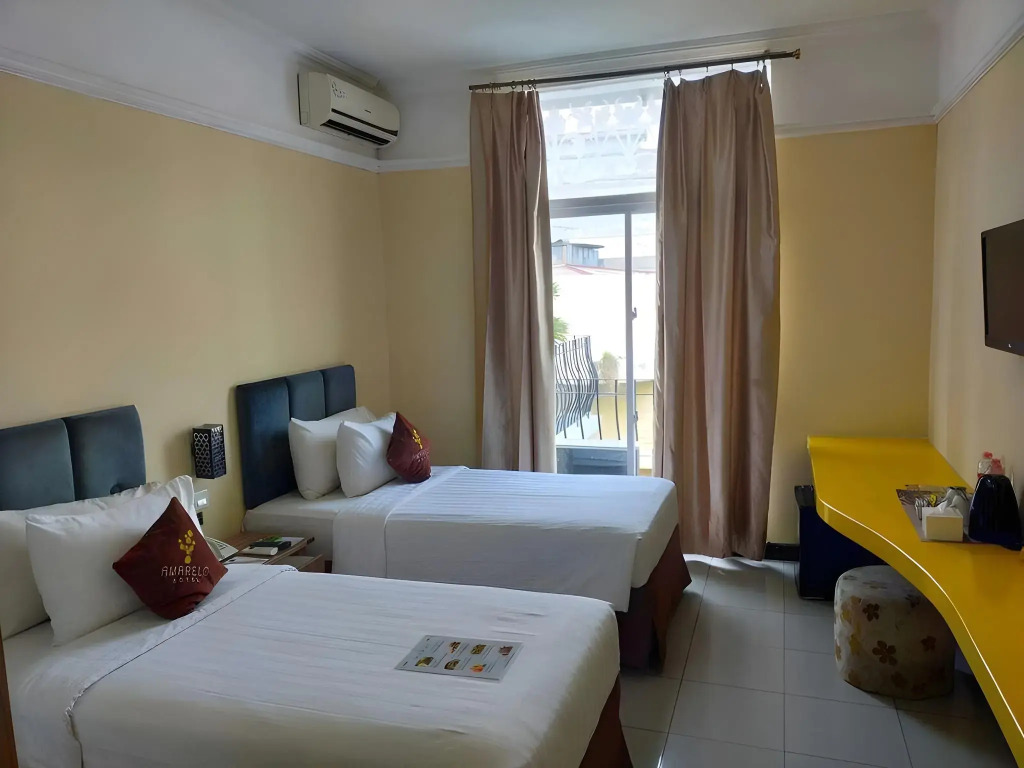 Amarelo Hotel Solo