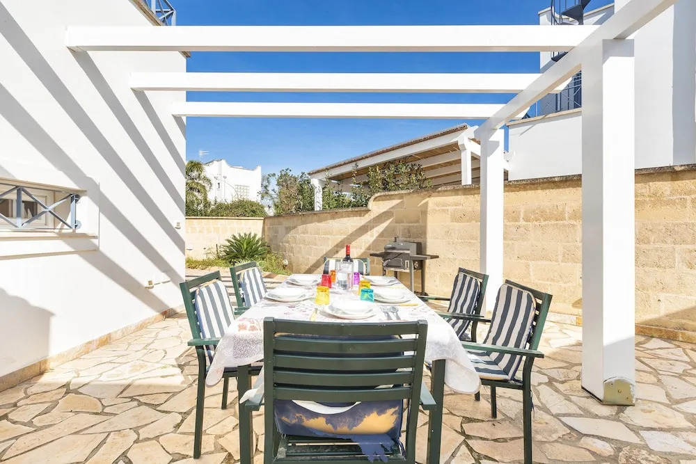 2149 Villa Elena