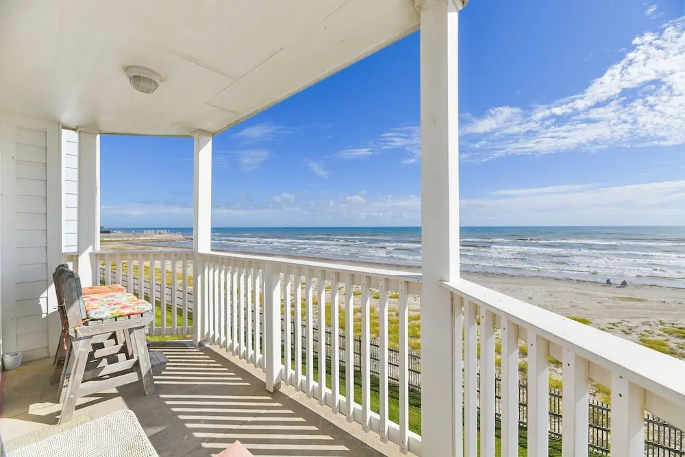 Seascape 2211 2 Bedroom Condo by RedAwning
