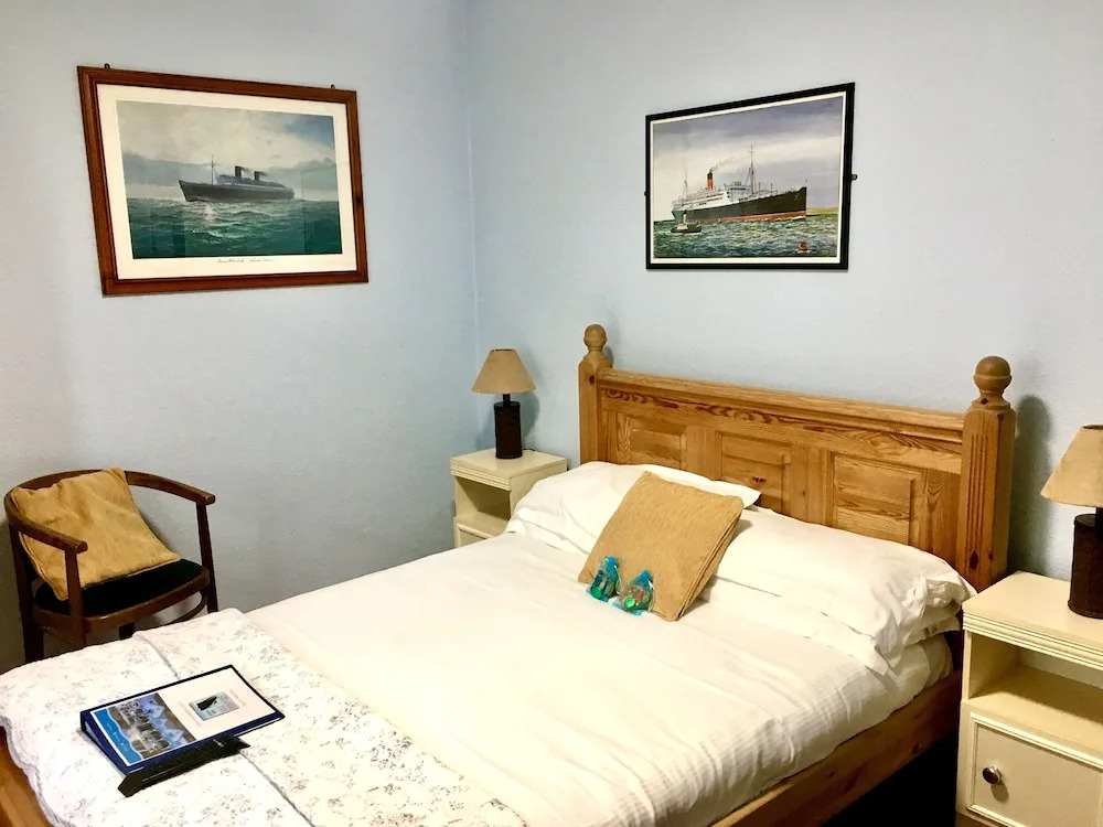 The Steamer Inn