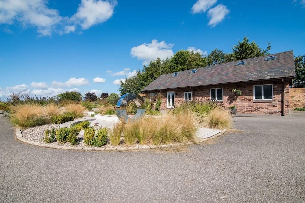 Super Spacious Barn Conversion With Free Wifi, Netflix Fireplace