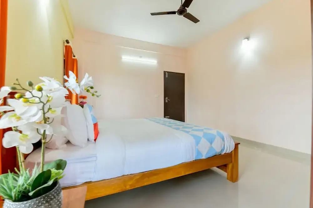 OYO 24016 Home Valley View 2BHK Sulthan Bathery
