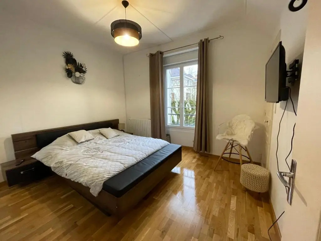 Vittel, Appt 55 M2, En Face du Parc Thermal