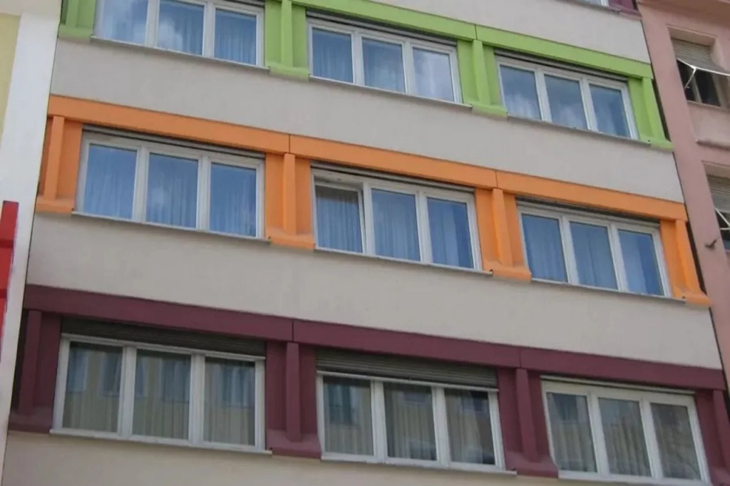 Hotel S16
