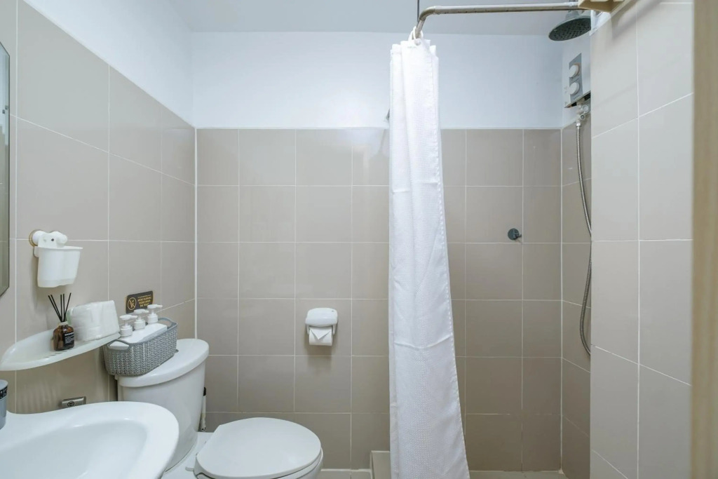 2-Bedroom QC SM North EDSA Condo Pool