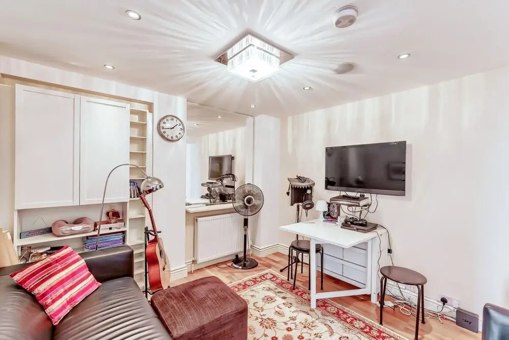 Great 2 Bed, 2 Bath Apartment Next to Hyde Park