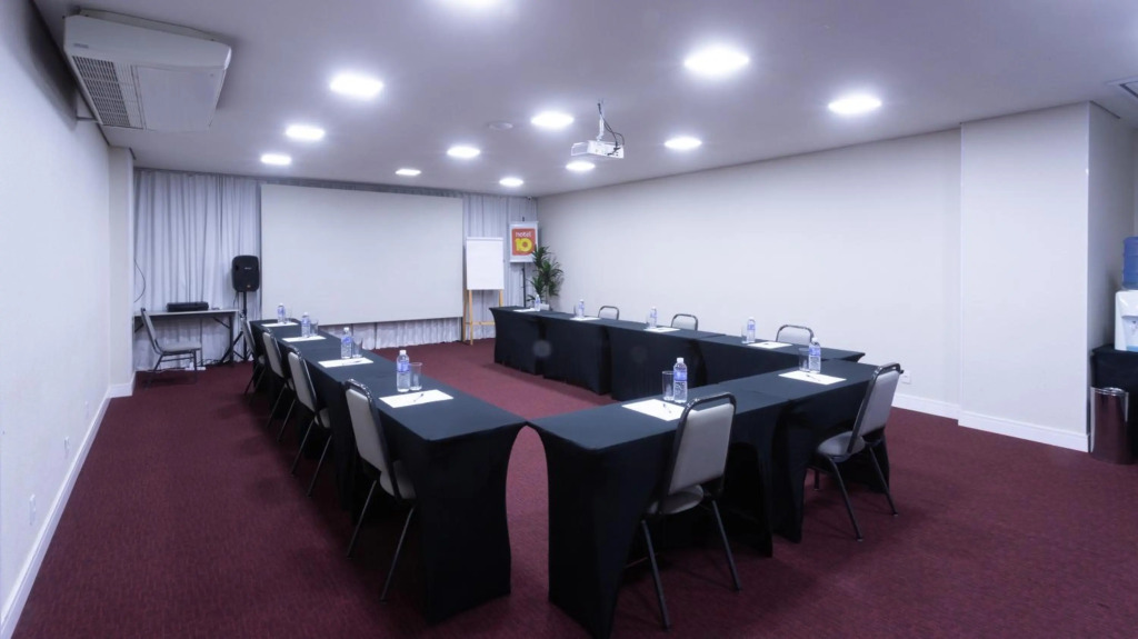 Hotel 10 Palmas