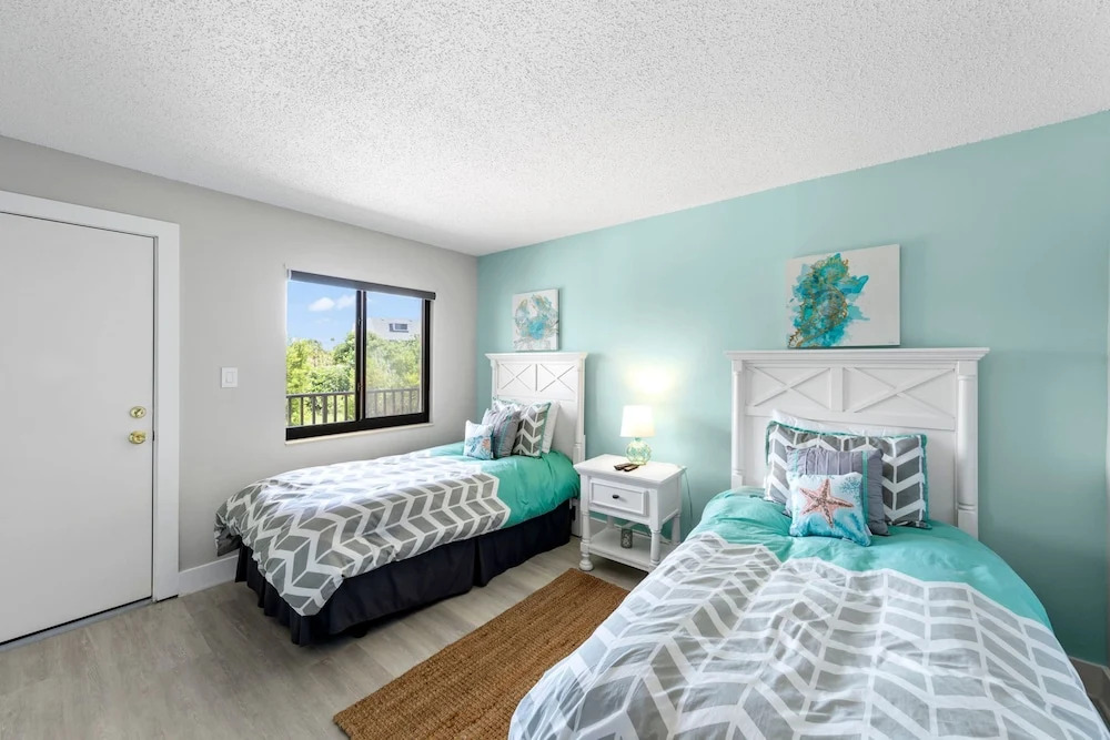 Loggerhead Cay 472 - Beach Front Pet-friendly