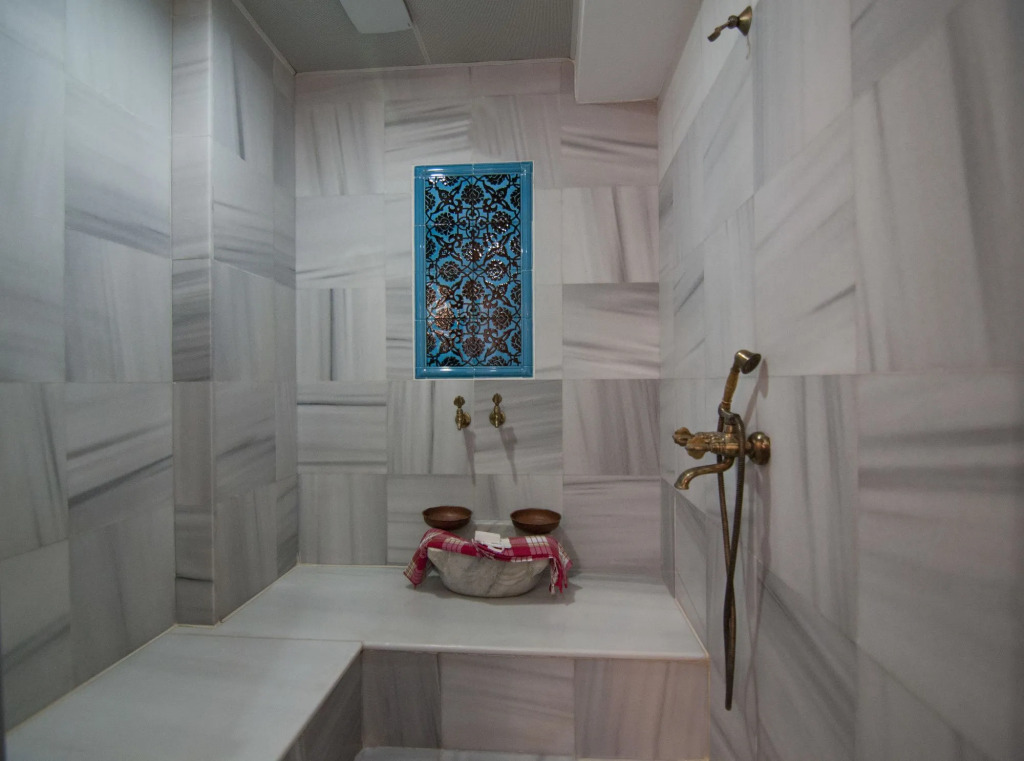 Seraglio Hotel & Suites