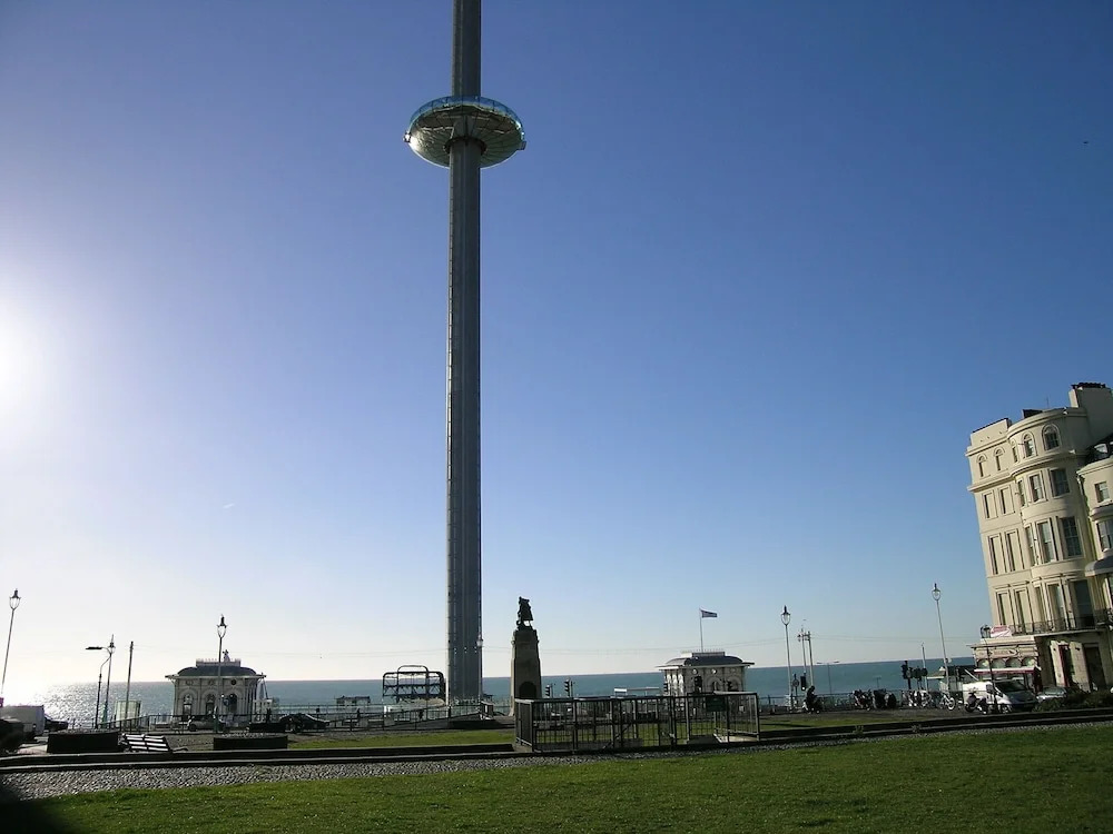 Brighton Getaways-Beach View