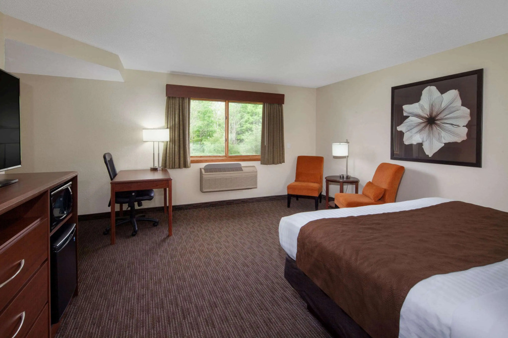 AmericInn by Wyndham Ironwood