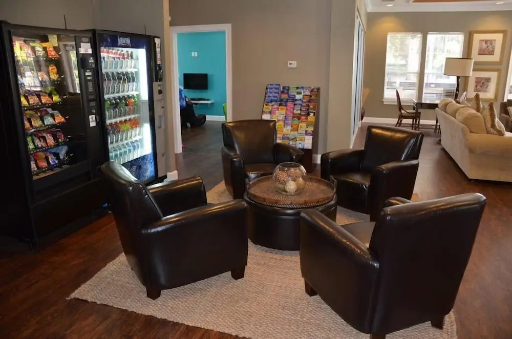 Fd57055 - Lucaya Village - 4 Bed 3 Baths Townhouse