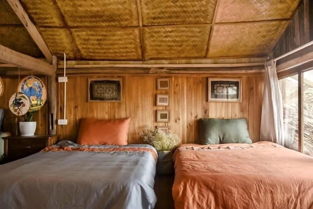 Toce House Tả van