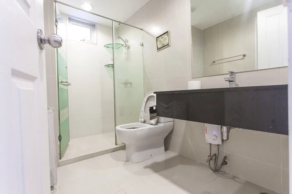 Near MRT Rama 9 Apartment