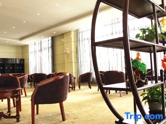 Jinqiao Holiday Business Hotel