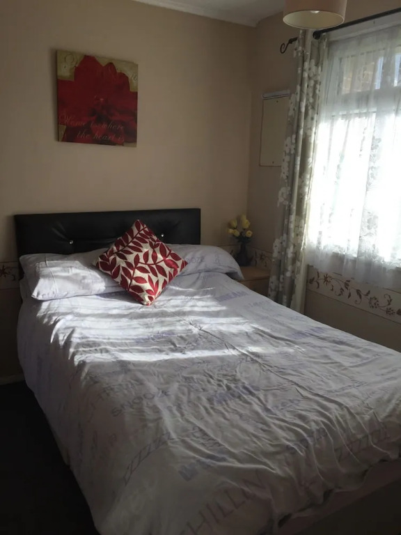 2 bed dog Friendly Chalet on Sunbeach Scratby