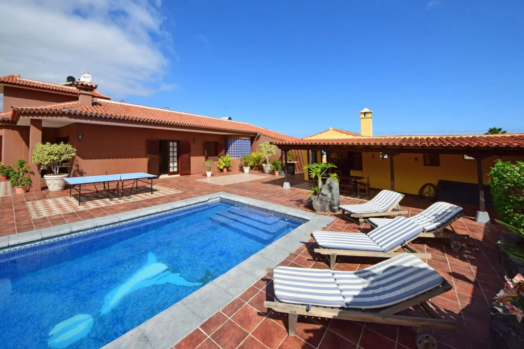 Alina - Vivienda vacacional con piscina privada