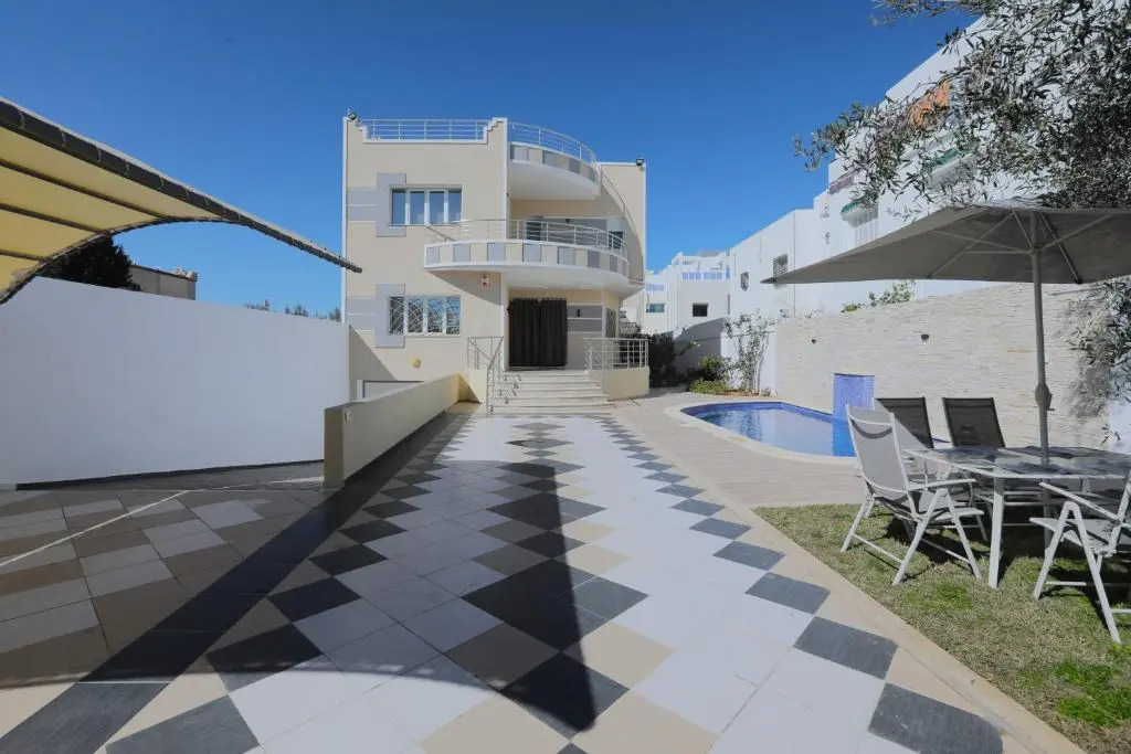 Magnifique Villa Avec Piscine, Pour Vos Vacances