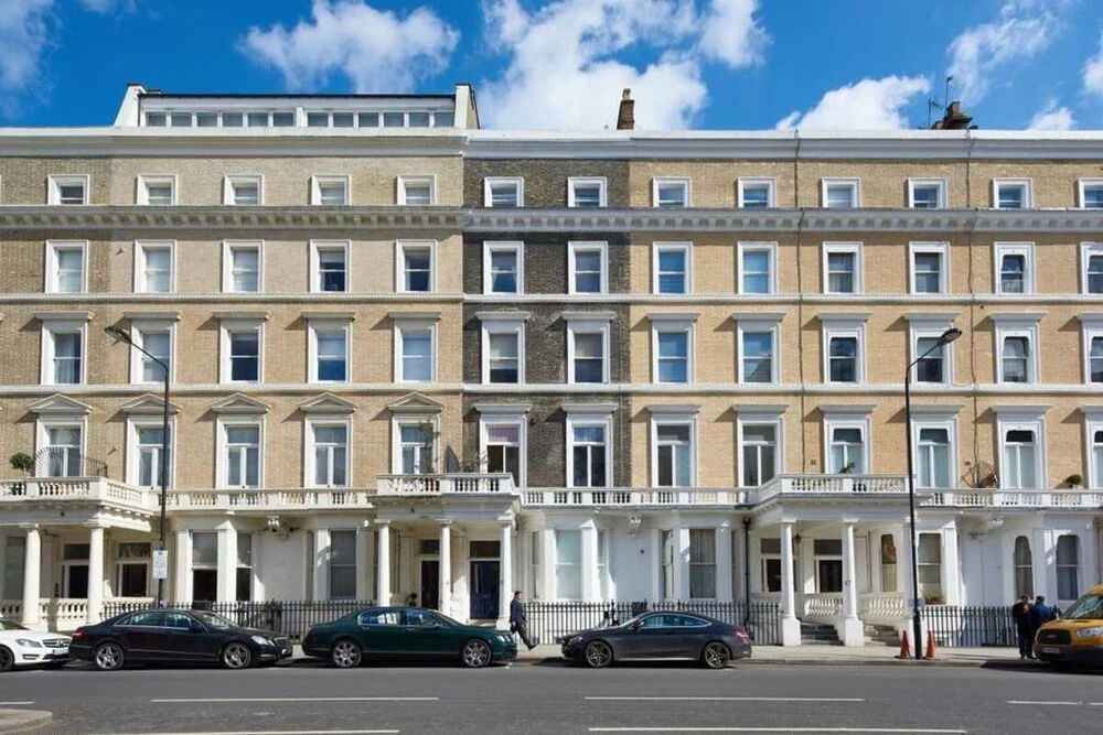 3bed, 2bath Kensington Flat W/garden 1min to Tube