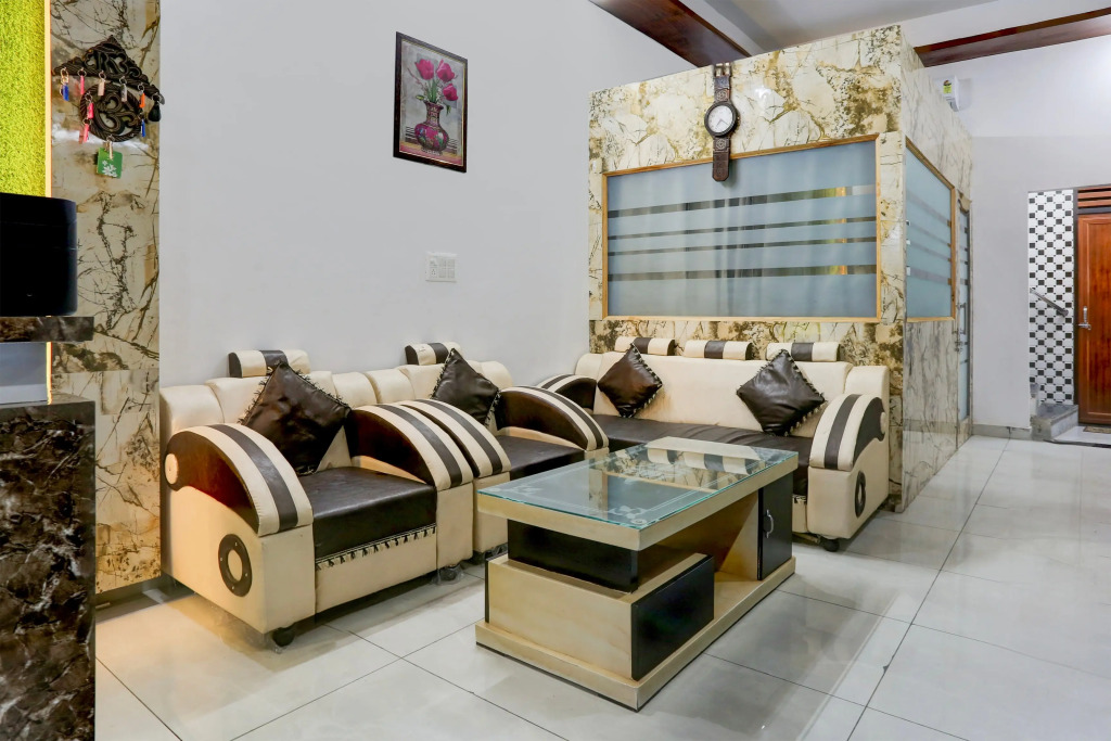 Hotel O Adinath Guest House