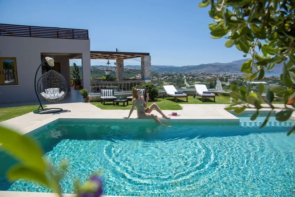 Villa Lady Dafni with private heated pool