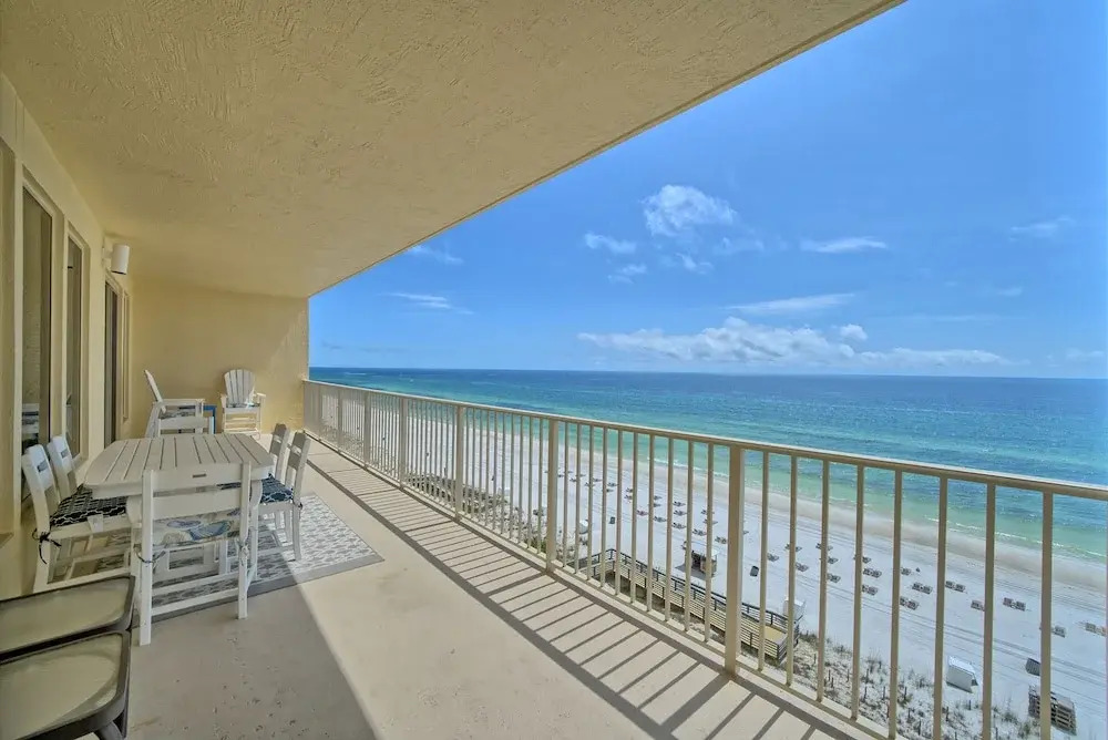 Amazing Tropical Condo with Complimentary Beach Chairs and Umbrellas - Unit 0706 by RedAwning