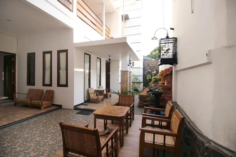 Airy Eco Wr Supratman 61 Batu