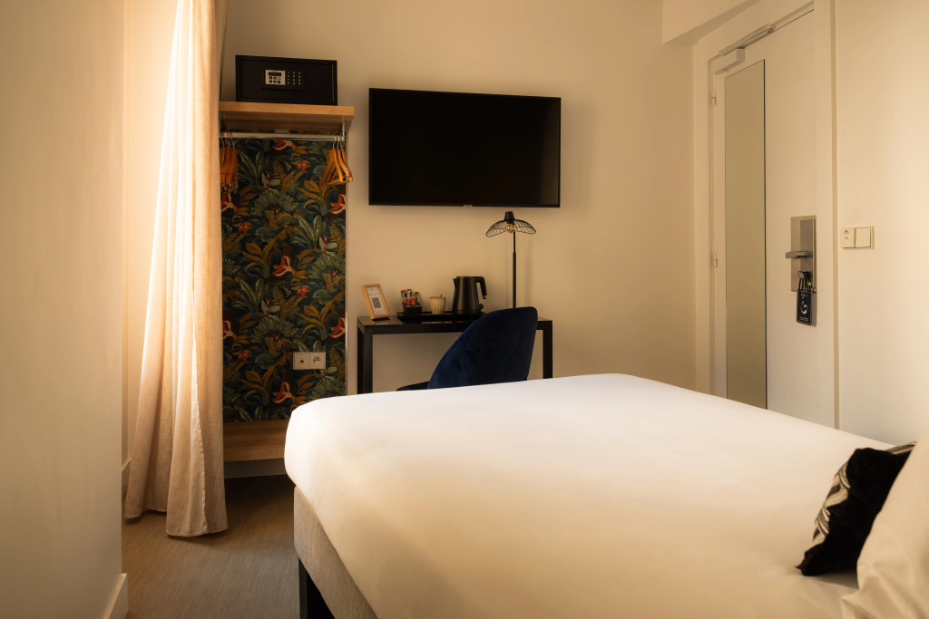 9Hotel Opera