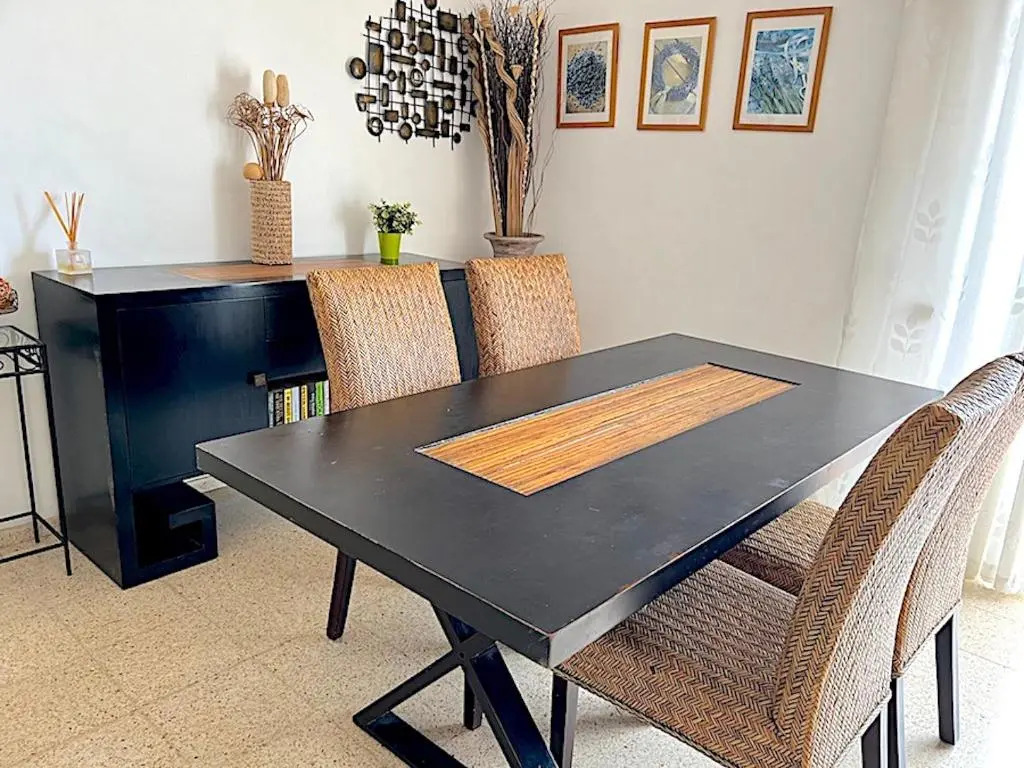 Detached villa, private pool only 10 minutes to beaches