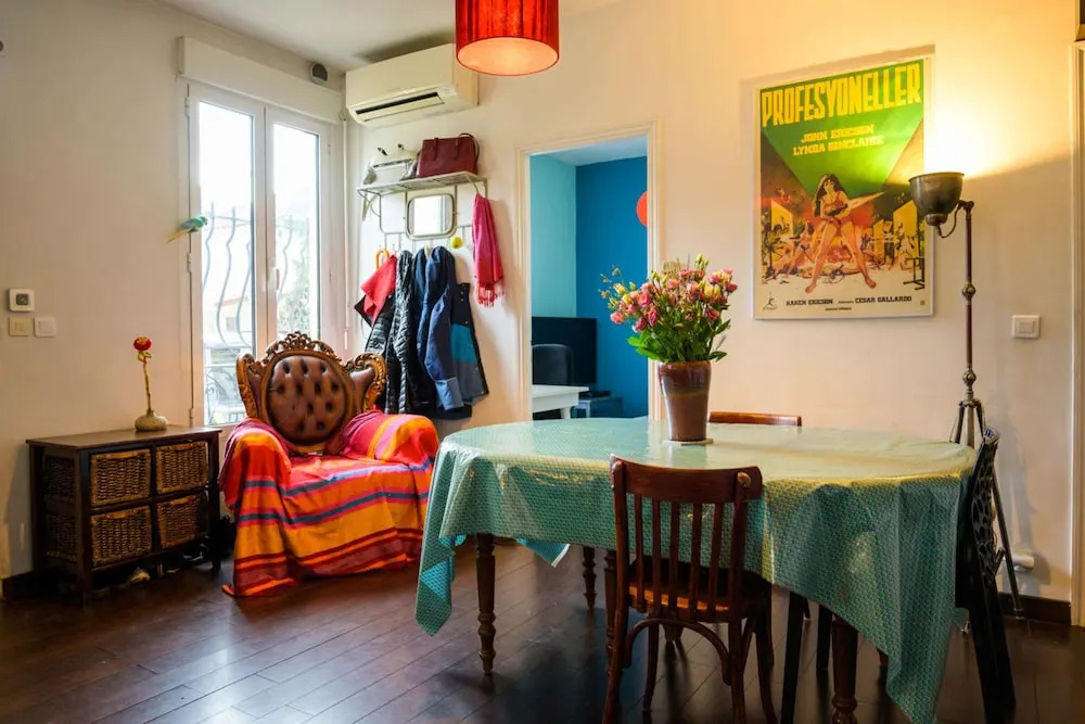 Nice house with garden to visit Paris