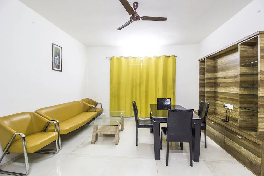 FabHotel House Khas Suites