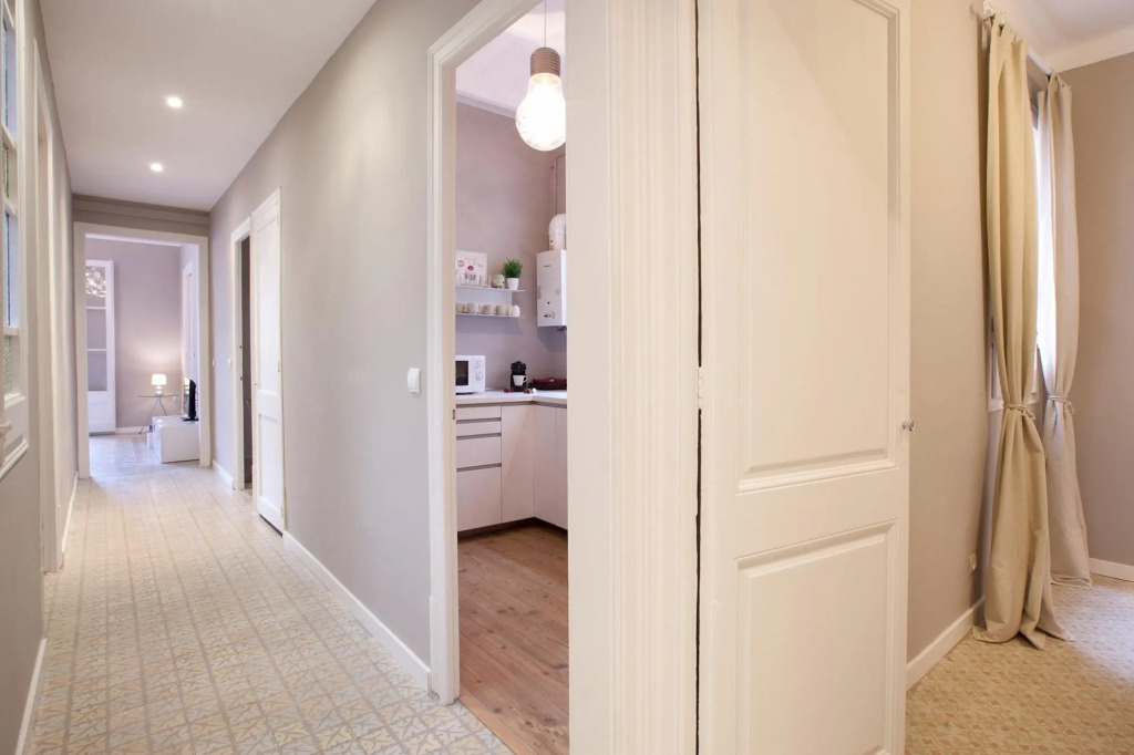 SOFIA 2 · Sofia's Gallery · Charming apartment in a real Barcelona surrounding