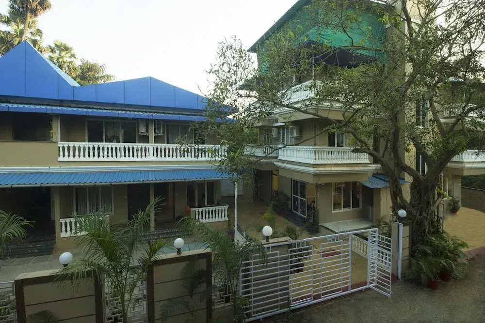 Treebo Blue Roof Seaside With Pool
