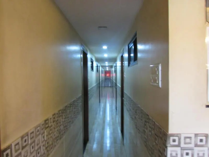 FabHotel Royal Residency Kurla