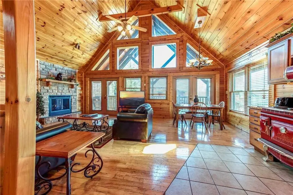 Mountain Dreams II 3 Bedroom Home with Hot Tub