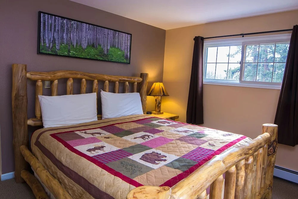 Fawn Valley Inn: 303