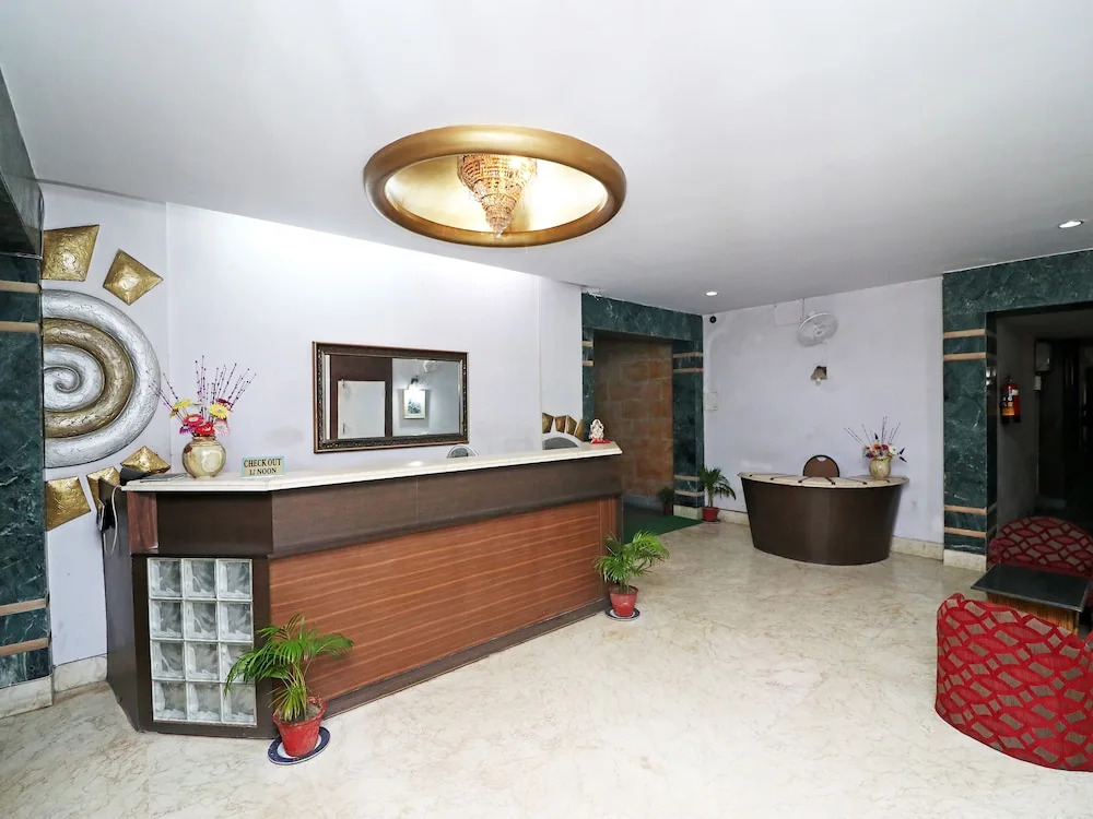 OYO 22269 Hotel Landmark Plaza